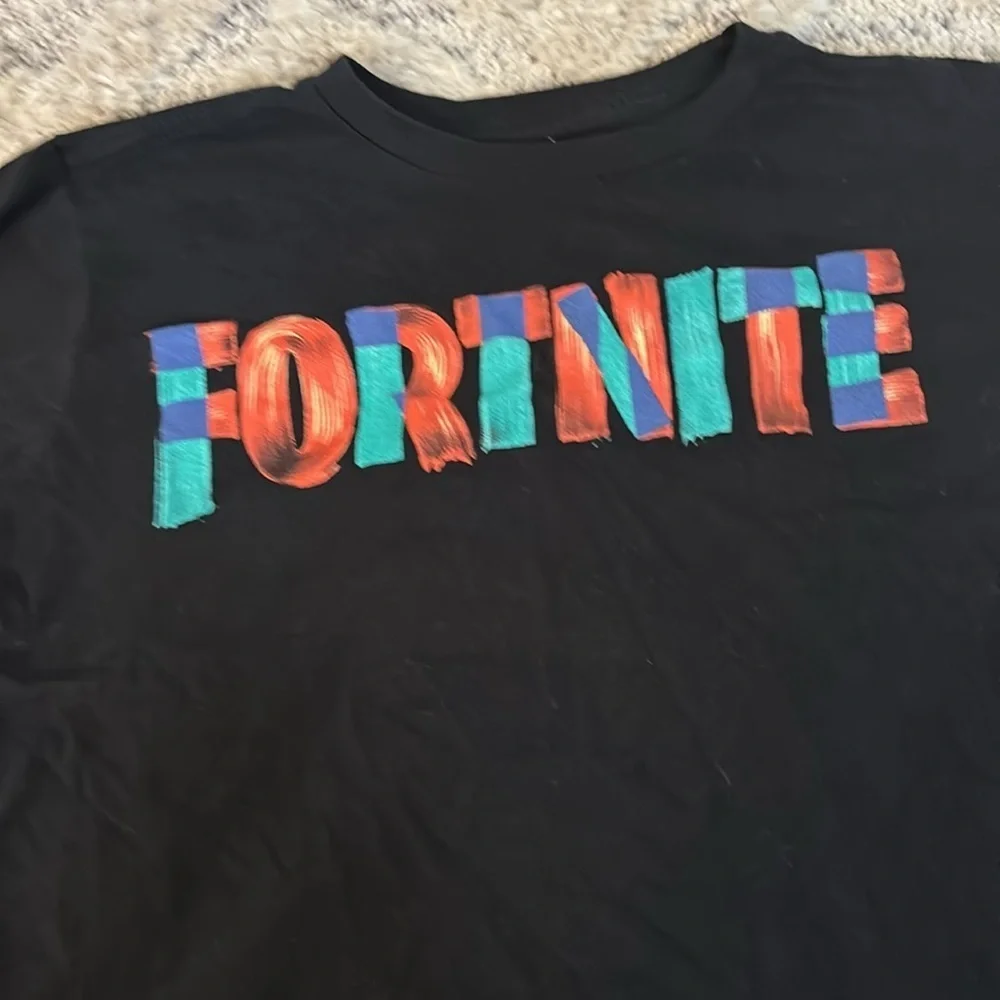 Boys Fortnite black short sleeve shirt Large (10-12)